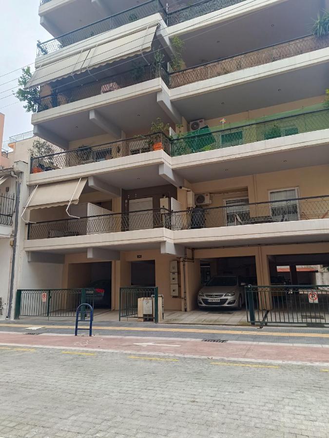 Cozy Family Apartment Larissa Exterior photo